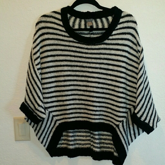 Black and White Striped Poncho - Picture 1 of 2