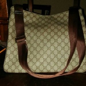 Must go asap 100% authentic Gucci body bag