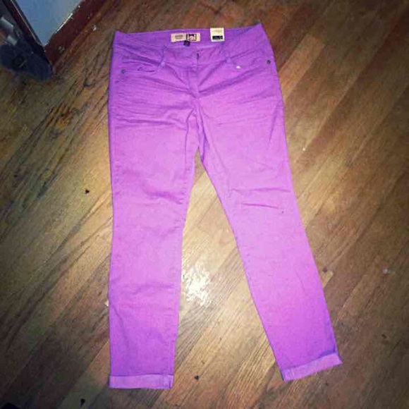 purple capris