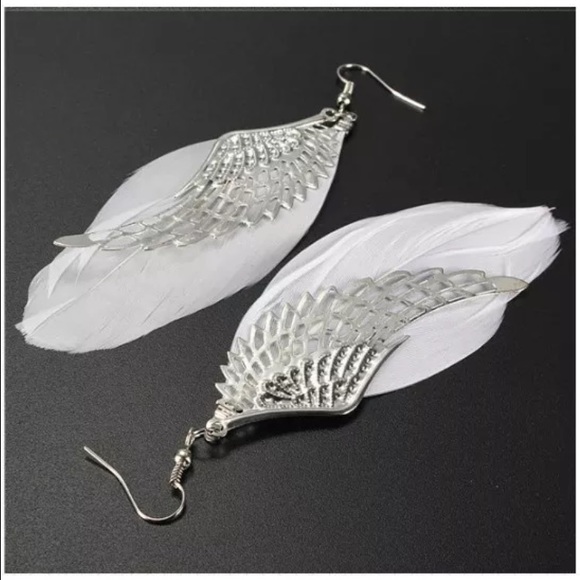 White feather angel wing earrings 😇 - Picture 2 of 4