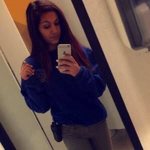 Meet your Posher, Kelli