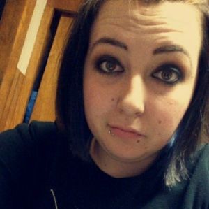 Meet your Posher, Abbie