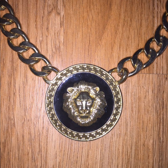Lion Pendant Chunky Necklace