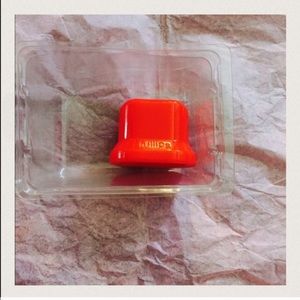 Lip plumper size Medium