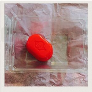 Lip plumper size Medium