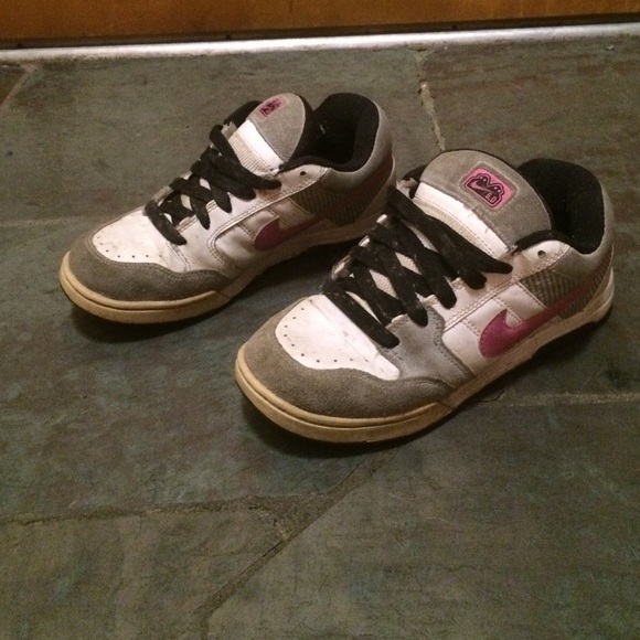 NIKE SB 6.0s