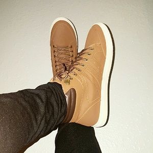 New High top Shoes brown tan