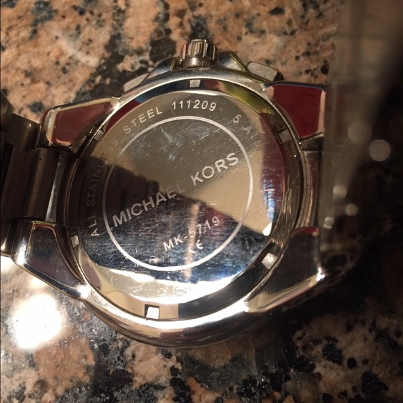 Michael Kors Watch - Picture 3 of 3