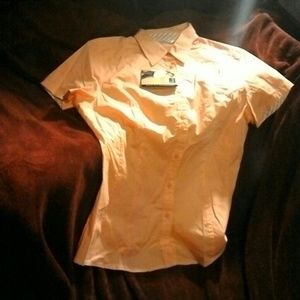 Short sleeve button down slimming dress shirt