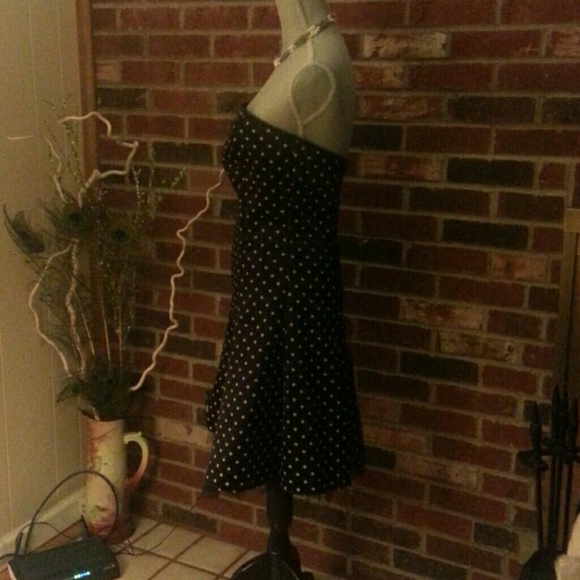 Formal dress - Picture 2 of 4