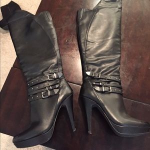 Guess leather heel boots