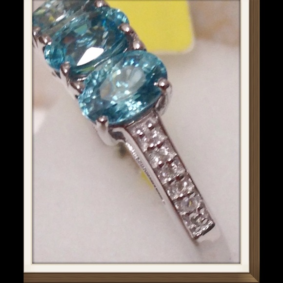 Rare Cambodian Blue Zircon - Picture 2 of 3
