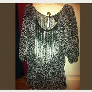 Daytrip cheetah top with fringe necklace