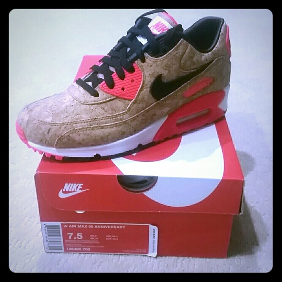 Brand New Limited Edition Nike Air Max 90