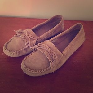 Minnetonka Kilty Hardsole Moccasin