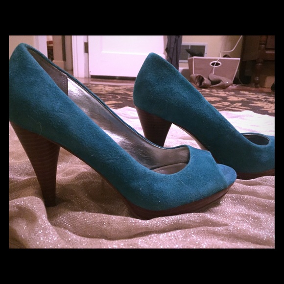 Teal peep toes