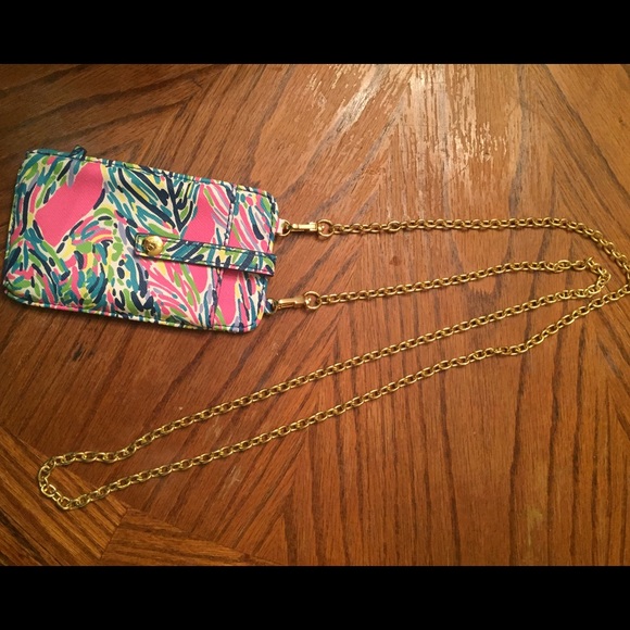 Lilly Pulitzer cross body, phone wallet.