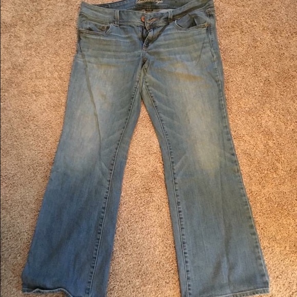 AE Light Wash Jeans