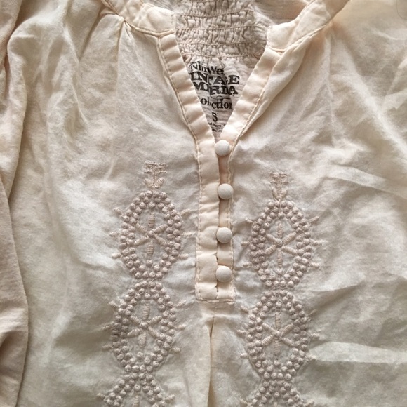 Cream color 3/4 length shirt size small
