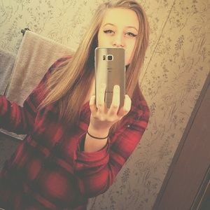 Meet your Posher, Caitlin