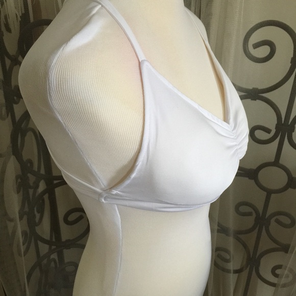 NEW..strappy bra with criss cross back..SZ large - Picture 3 of 4