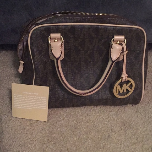 Michael Kors Doctor/ cross body