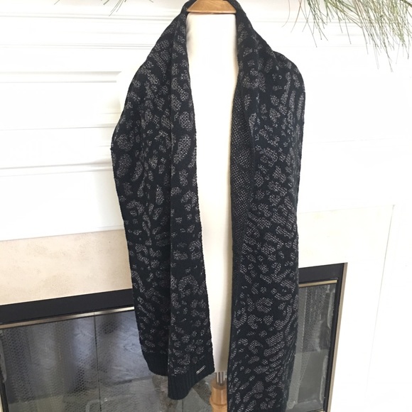Calvin Klein back and silver leopard style scarf
