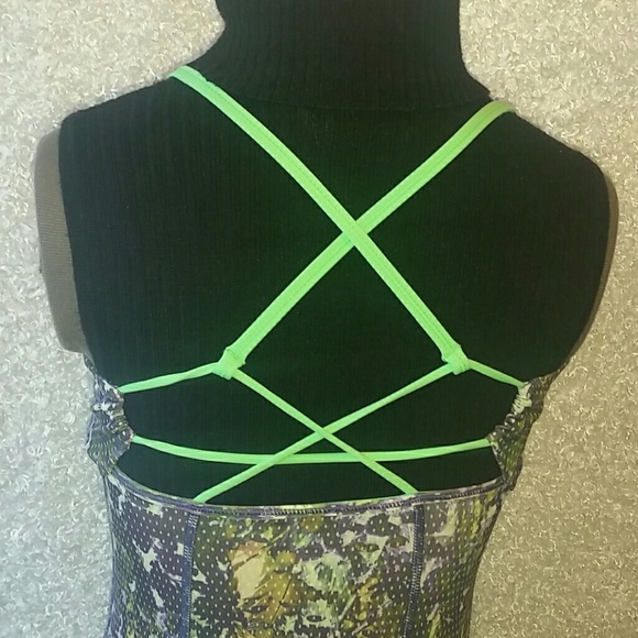 Lululemon Workout Top - Picture 3 of 4