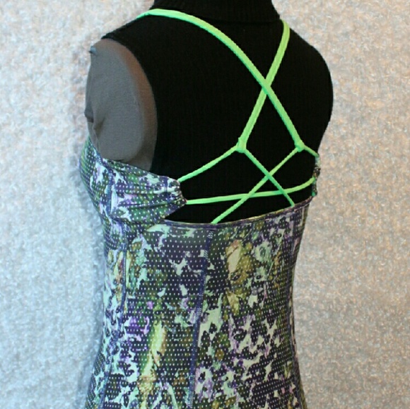 Lululemon Workout Top - Picture 2 of 4