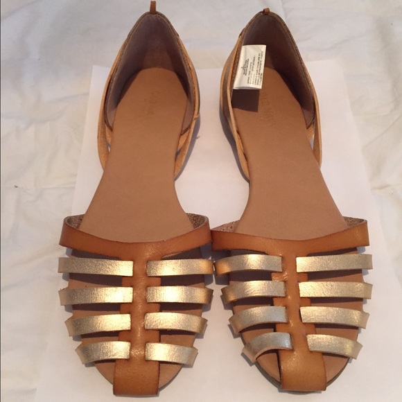Old Navy Shoes - *LIKE NEW* Old Navy Sandals