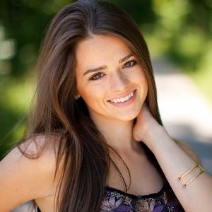 Meet your Posher, Isabel