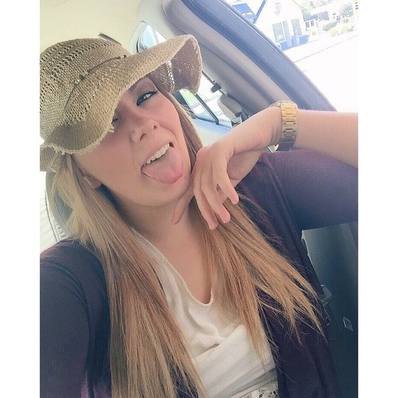 Straw beach hat