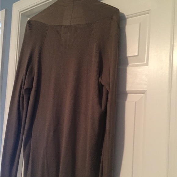 Sweater - Picture 3 of 4