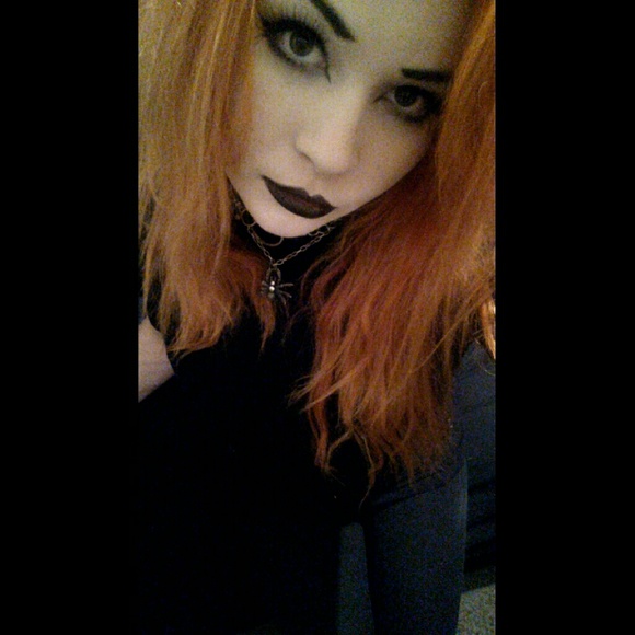 Meet your Posher, Nia - Picture 4 of 4