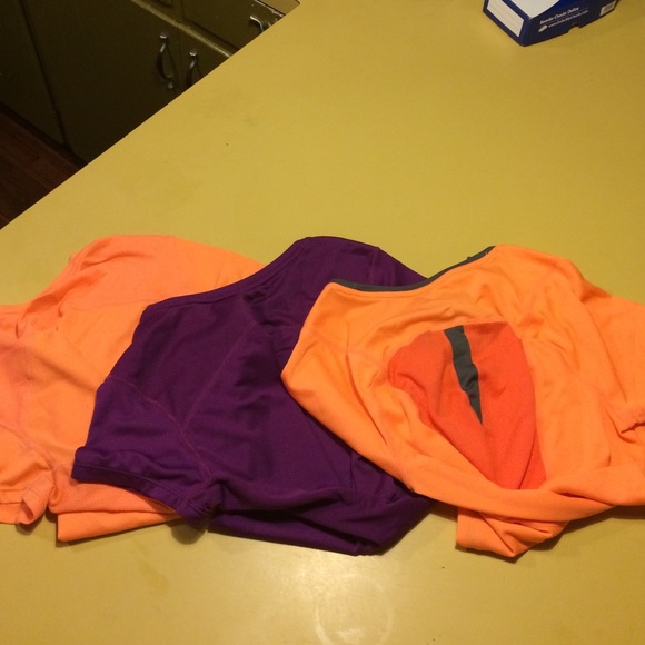 Nike shirt bundle - Picture 2 of 2