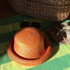 ORANGE STRAW HAT