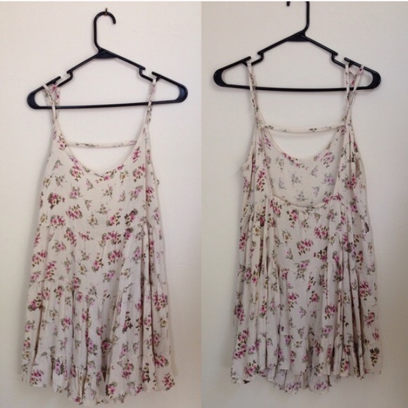 Brandy Melville Dresses & Skirts - Pink white floral jada dress