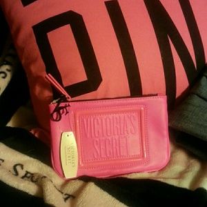 Victoria's Secret Pink Mini Pouch NWT 😍