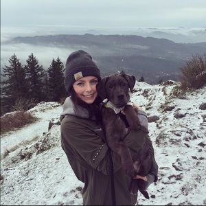 Meet your Posher, Emily
