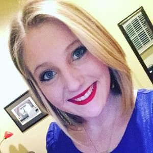 Meet your Posher, Courtney