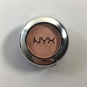 NYX Prismatic Eyeshadow