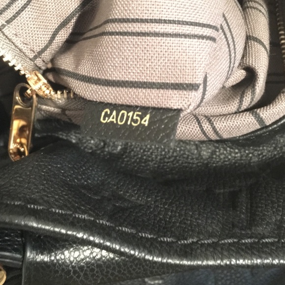 Louis Vuitton Empriente Leather Artsy Shoulder Bag - Picture 3 of 4