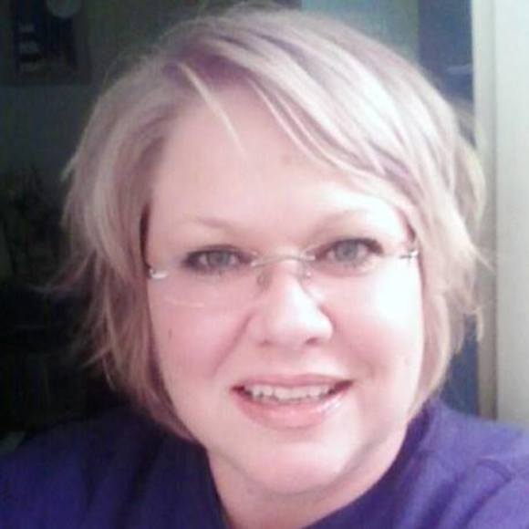 Meet your Posher, Julie - Picture 1 of 1