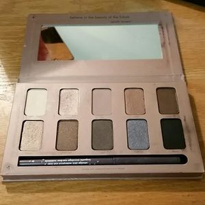 Stila "In the Light" Pallette