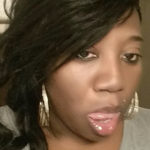 Meet your Posher, Ilisha