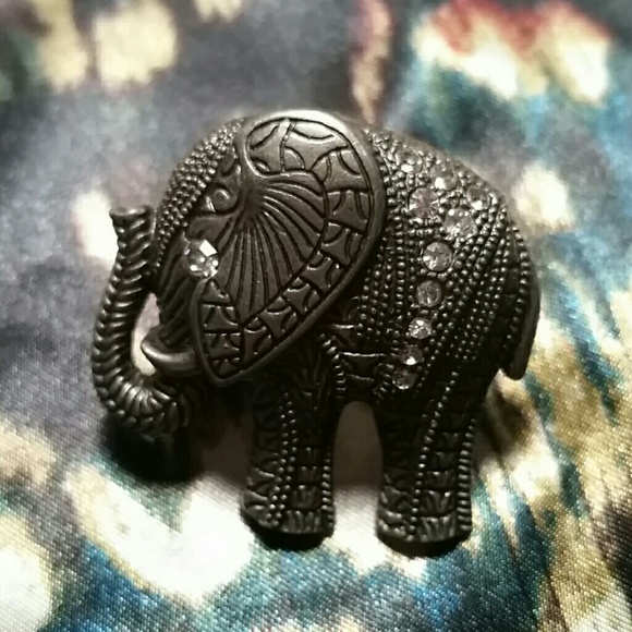 Elephant ring - Picture 3 of 3