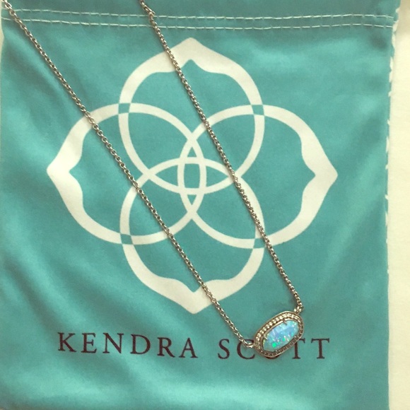 NWOT Kendra Scott Elisa necklace.