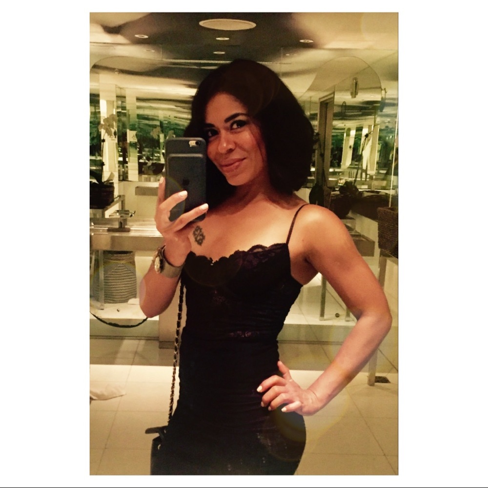 Meet your Posher, Nina