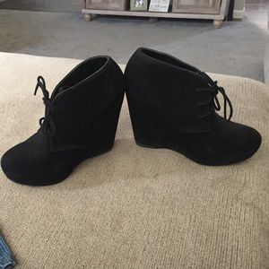 Women's black wedges size 8