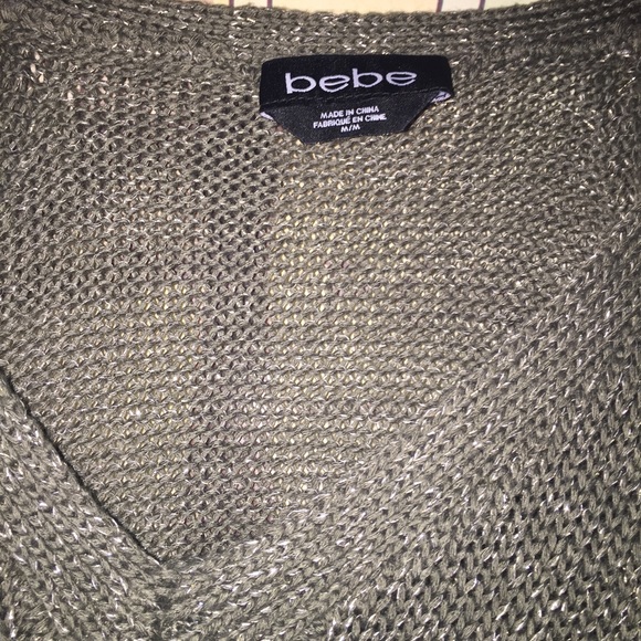 Cold shoulder sweater - Picture 2 of 3